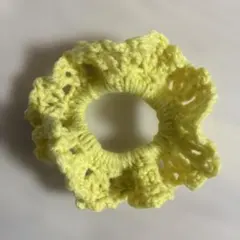 かぎ針編み 明るい黄色シュシュ