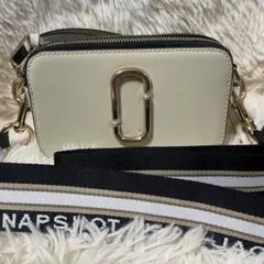 Item thumbnail for item 026cf8b8-aba2-49ce-930b-776769e00428