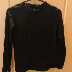 黒　フリルＴ　カットソー　ユニクロ　長袖　160　150でも