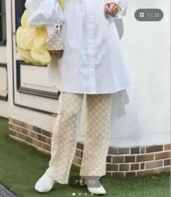 新品タグ付き！フリークスストア　フラワーストレッチパンツのサムネイル
