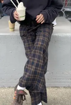 ブラウン　チェックパンツ