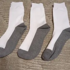 ソックス3足セット　ホワイトとグレーのリブ編み