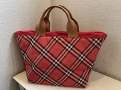 美品です☺︎BURBERRY/バーバリーノバチェックトートバッグのサムネイル
