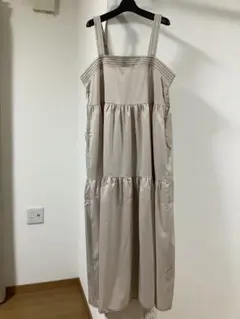 y*様 未使用品　アイボリーベージュ キャミワンピース ティアードデザイン　LL