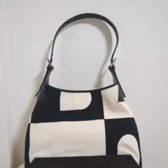 BALLY 黒と白のトートバッグ