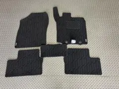 トヨタ エントランスマット 08215-58360-C0 - メルカリ