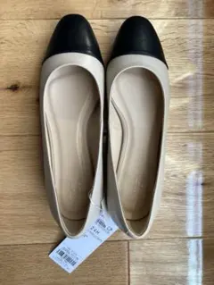 【最終お値下げ】J.Press ベージュ&黒パンプス 24.5⭐︎新品未使用