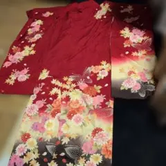 七五三 四ツ身女の子着物 赤総絞り 正絹 華やか刺繍 片輪車 鴛鴦 仮絵