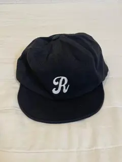 黒 ロゴ キャップ