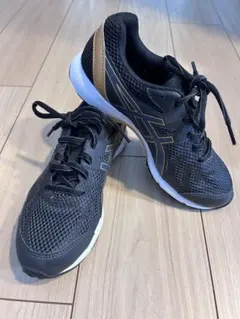 ASICS LAZERBEAM ジュニア向けシューズ24.5センチのサムネイル