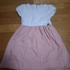 ホワイトとピンクの半袖ワンピース