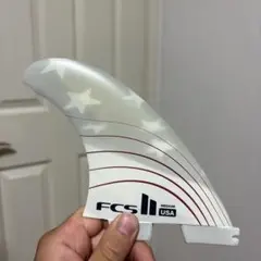 FCS サーフボードフィン ミディアムサイズ（右のみ）