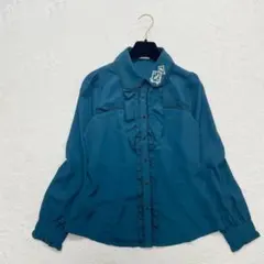 axes femme　アリス刺繍入りブラウス　ダークコア