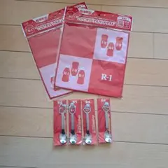 R-1オリジナルハンドタオルとアールおじさんオリジナルスプーン