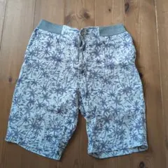 ヤシの木柄 ショートパンツ Mサイズのサムネイル
