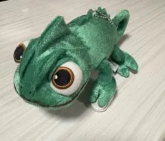 ラプンツェル　ディズニーリゾート　パスカル　肩のせぬいぐるみ　クリップ付き