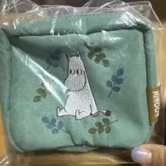 【週末値下げ・新品未使用】MOOMIN 刺繍ポーチ グリーン　多ポケット
