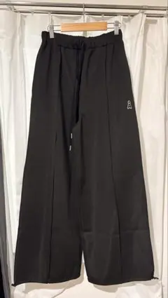 ワイドパンツ ブラック Lサイズのサムネイル