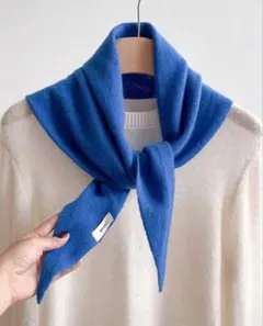 ウール100% 三角スカーフ　ニット　ショール　ブルー