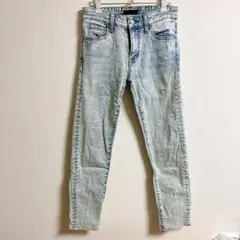 ユニクロ　ウルトラストレッチスキニーフィットジーンズ　UNIQLO デニムパンツ