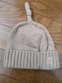 キャメル色 ニット帽 クマ刺繍 結び目付き