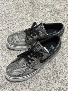 2026年最新】janoski 28.5の人気アイテム - メルカリ
