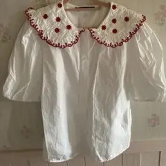 ZARA 刺繍入りビッグカラーブラウス ホワイトのサムネイル