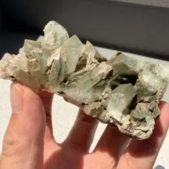 クローライトインクォーツ 原石 パキスタン産 クラスター 天然石 鉱物