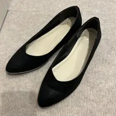 SAVOY 黒いフラットパンプス スエード風 ラメあり
