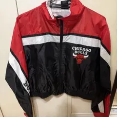 CHICAGO BULLS ナイロンジャケット Mサイズ