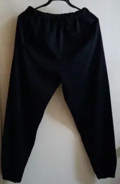 美品 ノーブランド ブラック サージ風 ゴムウエスト 楽なパンツ