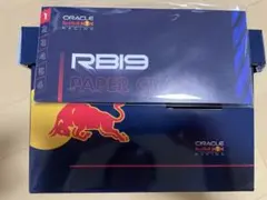 レッドブルレーシングガレージパック　RB19 ペーパークラフト&外箱