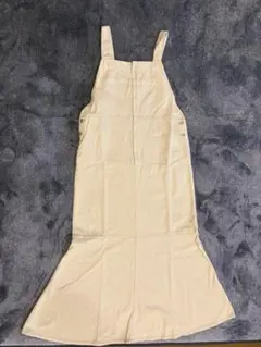 アーバンリサーチロッソのベージュ コットンサロペット フレアスカート風