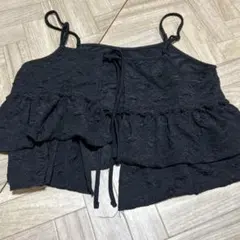 フリル付き黒ビスチェ