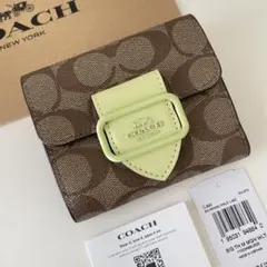 COACH コーチ　二つ折り財布　シグネチャー ペールライム　グリーン