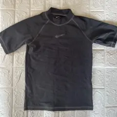 NIKE ナイキ　ラッシュガード　男の子　140