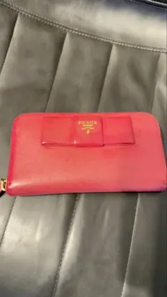 PRADA 赤 レザー 長財布 リボン