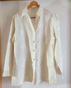 セールレディース　長袖　ブラウス　刺繍　お洒落　シルク30% 未使用　13~15