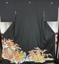 正絹・作家物黒地塩瀬名古屋帯・大輪の牡丹の花・「禎」の文字 正絹・作家物黒地塩瀬名古屋帯・大輪の牡丹の花・「禎」の文字 - メルカリ