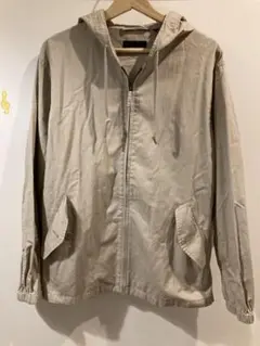 UNIQLOベージュ フード付き ジップアップジャケット