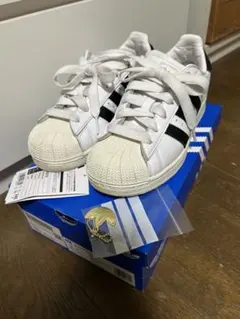 【非売品】藤井風  SUPERSTAR ドアタグ フライヤー 原宿 非売品】藤井風 adidas SUPERSTAR ドアタグ フライヤー 原宿 - メルカリ