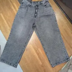 Item thumbnail for item 2b085fc4-be6d-4a43-bab2-de8ae4288a5b