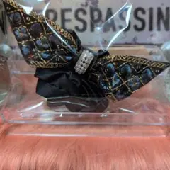 【新品未使用】ハンドメイド　黒と金の刺繍リボンヘアゴム　177