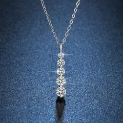 【今だけ送料無料】ブリリアントファイブストーンダイヤモンドＣＺペンダントsv