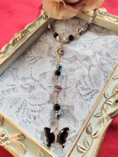 アジャスター付き黒バタフライ ビーズネックレス