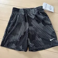 新品未使用　Nike トレーニング ハーフパンツ XSサイズ ブラック