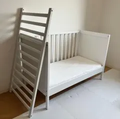 IKEA SUNDVIK 　ベビーベッド　引き取り希望　近くは配達しますのサムネイル