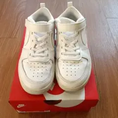 NIKE ホワイト スニーカー 22㎝