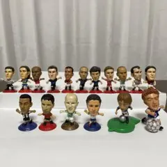 サッカー人形セット 11体とボール付き - メルカリ