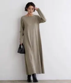 ur's ユアーズ　フレア　Aライン　ボートネックロングニットワンピース　M
